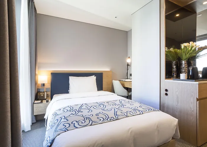 Centum Primus Hotel