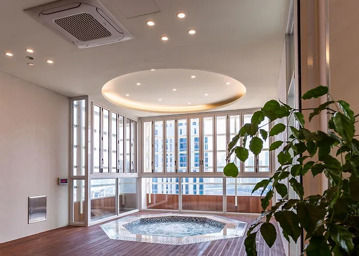 Centum Primus Hotel