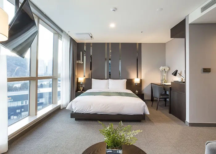 Centum Primus Hotel